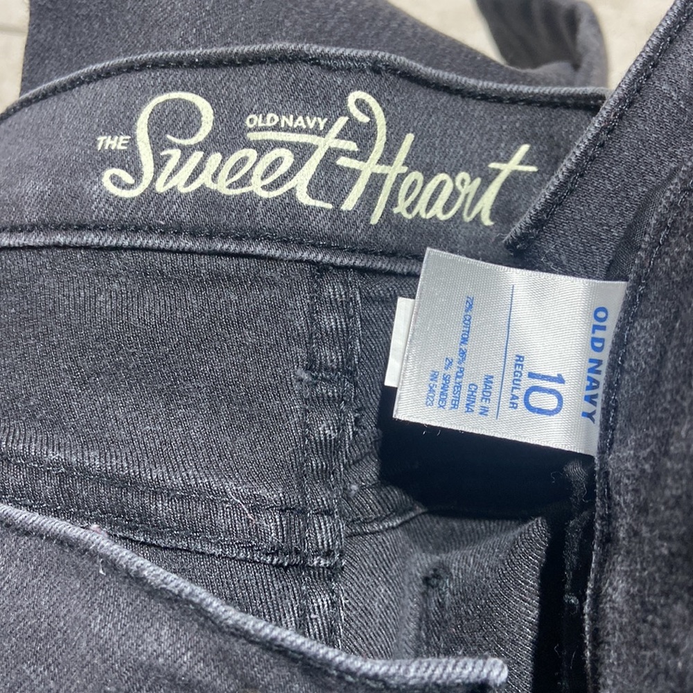 Old Navy ‘Sweetheart’ black denim jeans (10) - Picture 2 of 4